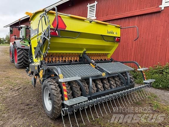Junkkari T Разбрасыватели органических удобрений