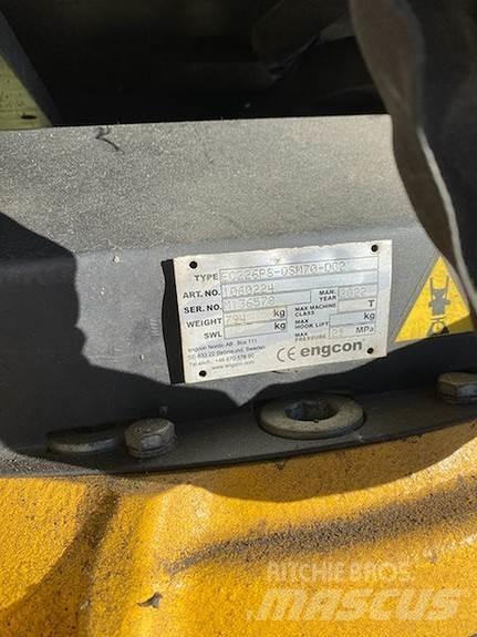 Kobelco SK230 Гусеничные экскаваторы