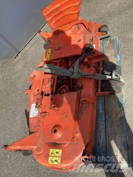Kubota B2100 Трактора