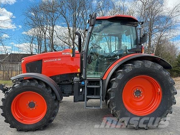 Kubota M135GX-IV Трактора