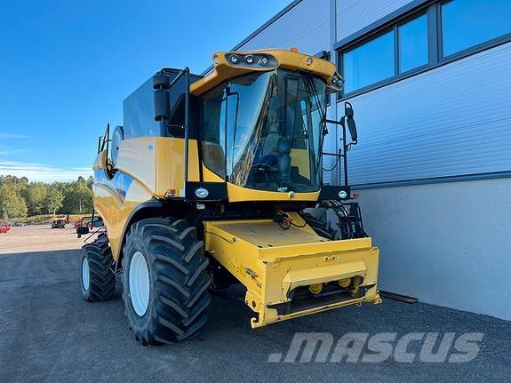 New Holland CX5080 Зерноуборочные комбайны