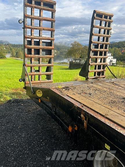  Predator boost 2 Обычные тракторные прицепы