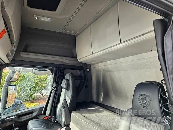 Scania R560 A6x2NB Седельные тягачи