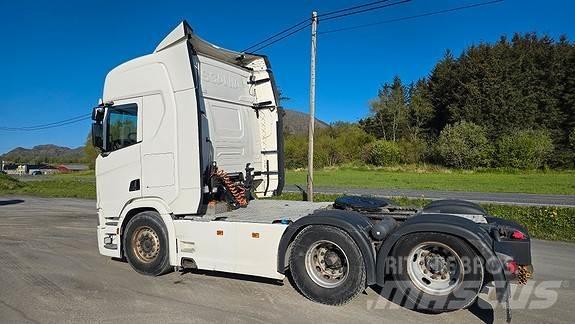 Scania R580A6x2NB Седельные тягачи