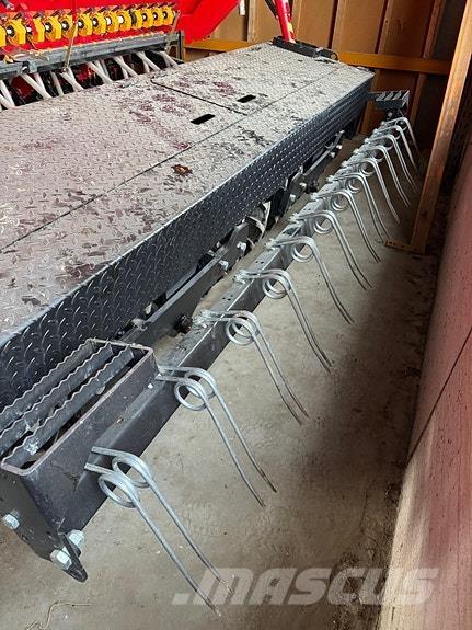 Simulta 3000ST Разбрасыватели минеральных удобрений