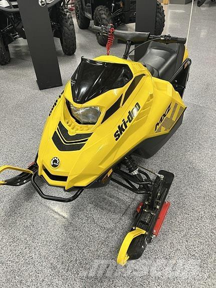 Ski-doo MXZ 120 Снегоходы