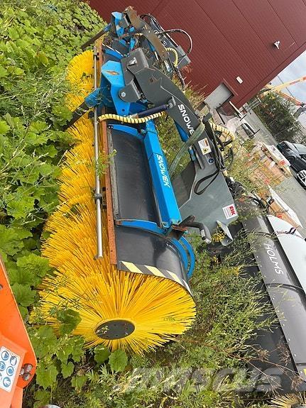 Snowek AH 330 Другая техника для уборки снега