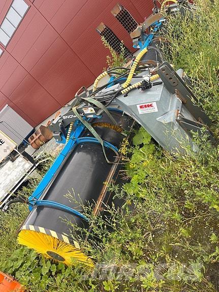 Snowek AH 330 Другая техника для уборки снега