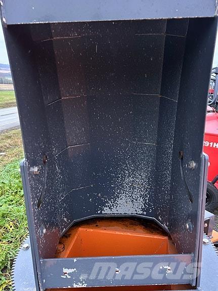 Snowline V-2500 Обычные тракторные прицепы