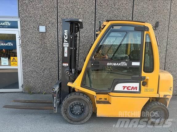TCM FD25 Дизельные погрузчики