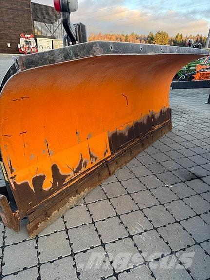 Tellefsdal 2,7m Снежные отвалы и плуги