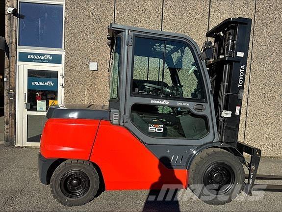 Toyota 40-8FD50N Дизельные погрузчики