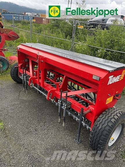 Tume CK3000 Разбрасыватели минеральных удобрений