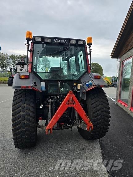 Valtra 6400 Трактора