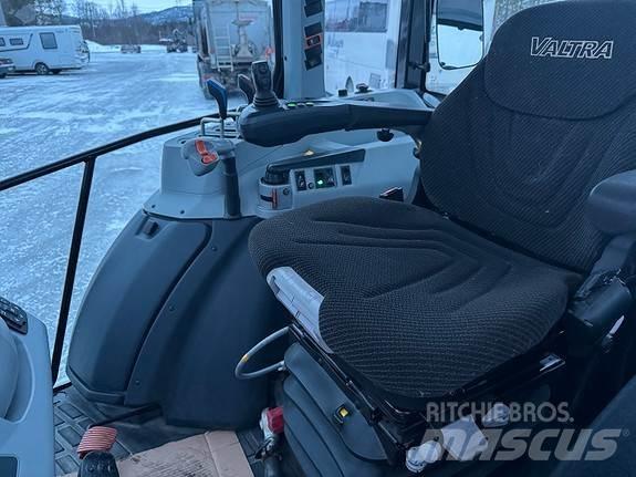 Valtra A105H Трактора