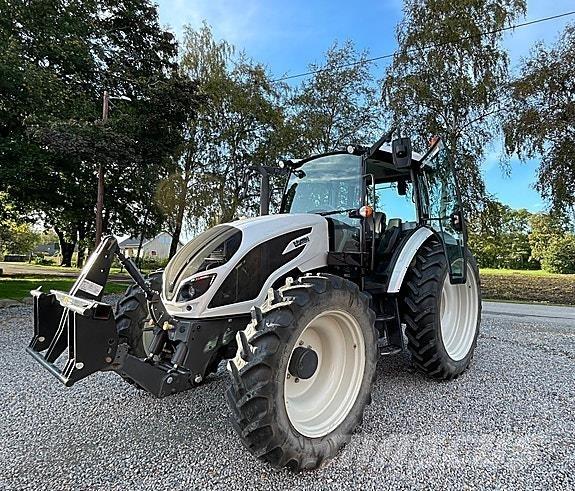 Valtra A114 Трактора