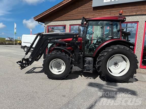 Valtra A114 Трактора