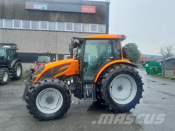 Valtra A114 Трактора