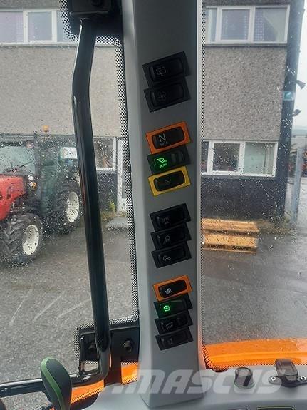 Valtra A114 Трактора