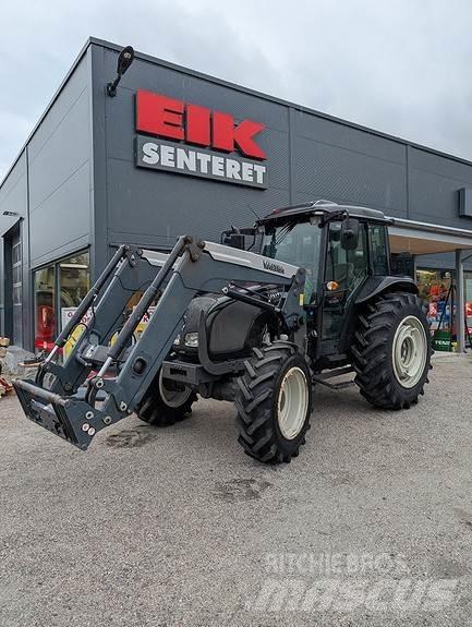 Valtra A83 Трактора