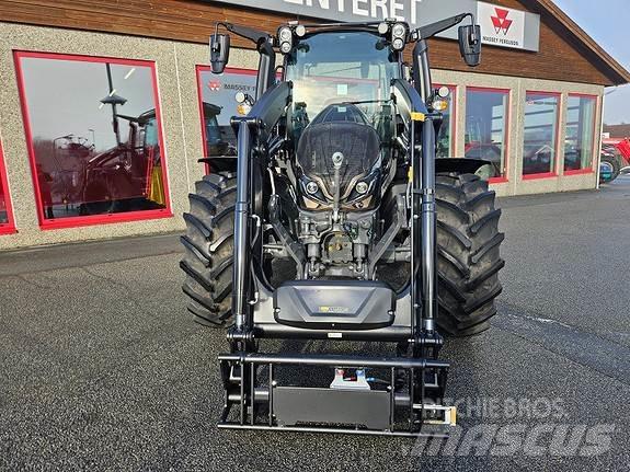 Valtra G135 Versu Трактора