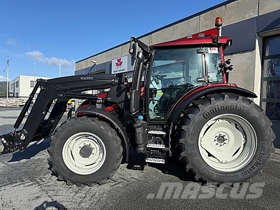 Valtra G135 Versu Трактора