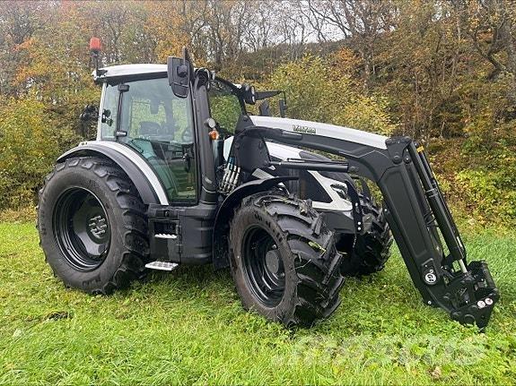 Valtra G135A Трактора