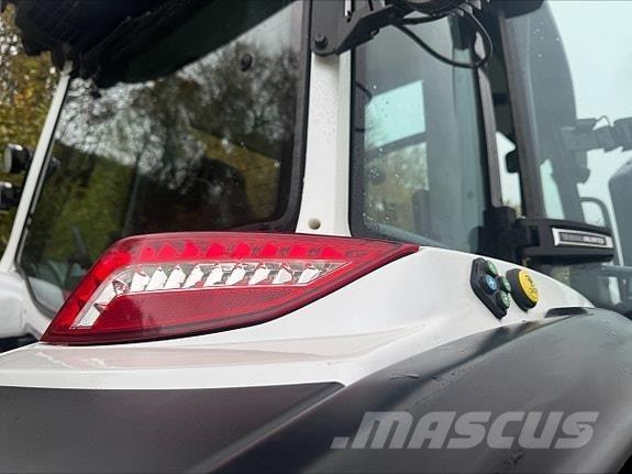 Valtra G135A Трактора