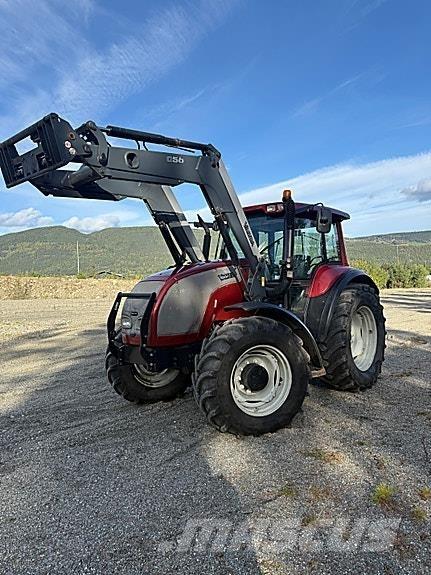 Valtra M150 Трактора
