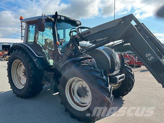 Valtra N111 Трактора