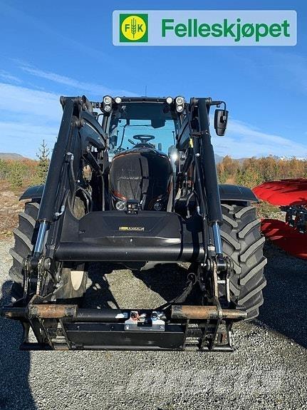 Valtra N124 Трактора