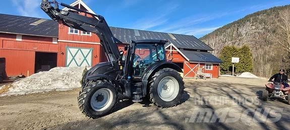 Valtra N135 Трактора