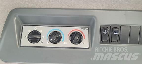 Valtra N163 Трактора