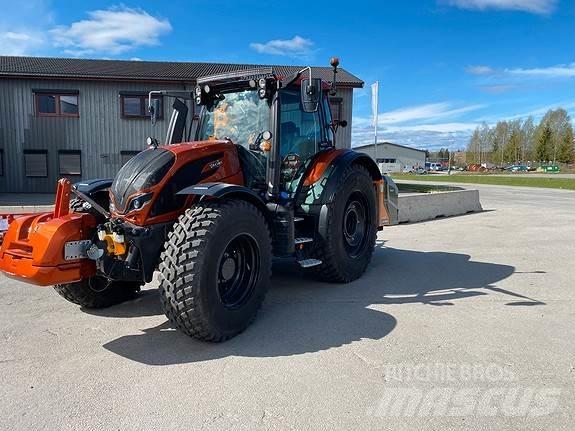 Valtra N175D Трактора