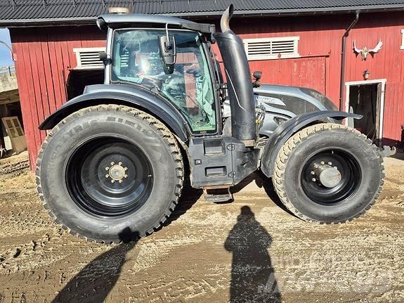 Valtra T 234 Versu Трактора
