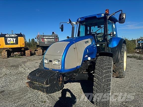 Valtra T150 Трактора