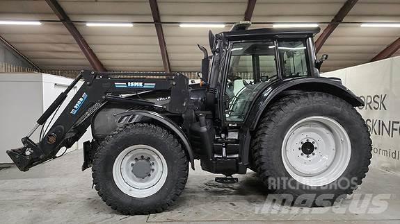 Valtra T182 Трактора