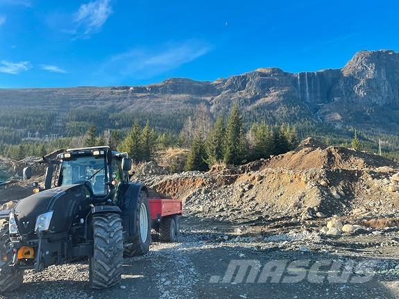 Valtra T203 Трактора