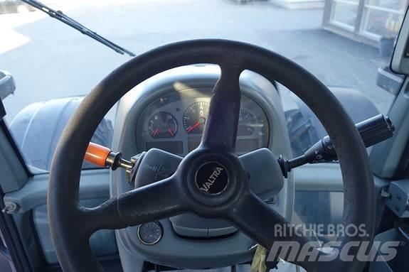 Valtra T213 Versu Трактора