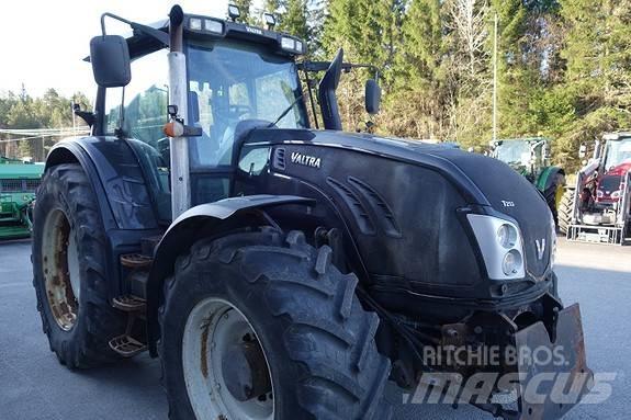 Valtra T213 Versu Трактора