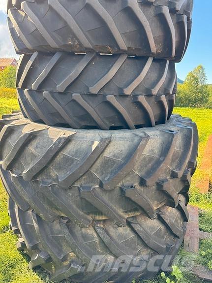 Valtra T214 Versu Трактора
