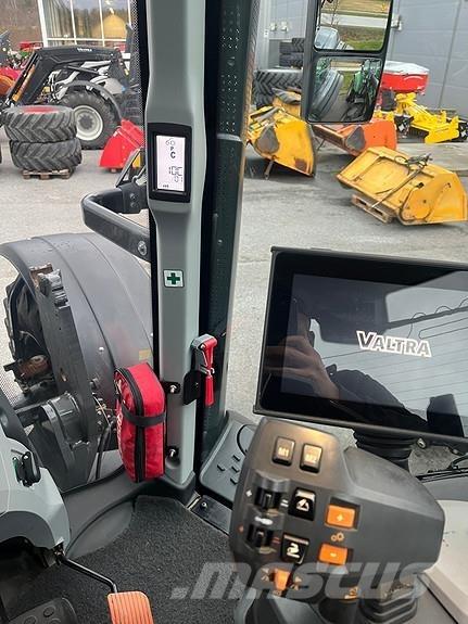 Valtra T234D Трактора