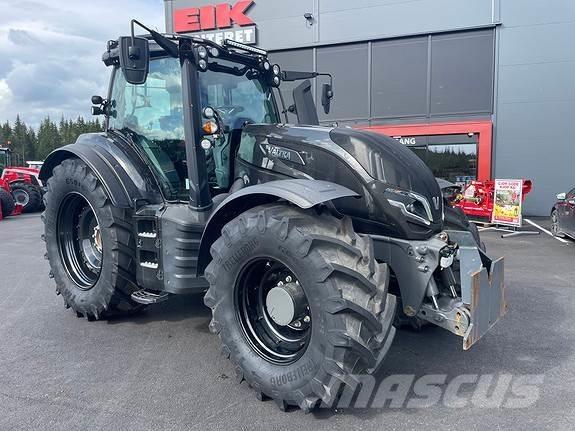 Valtra T235 Трактора