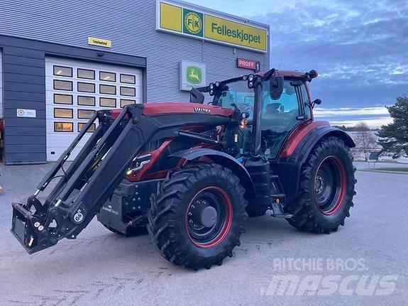 Valtra T235 Трактора