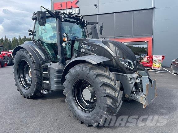 Valtra T235 Трактора