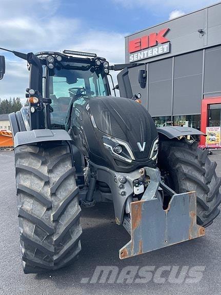 Valtra T235 Трактора