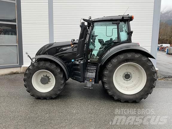 Valtra T235D Трактора