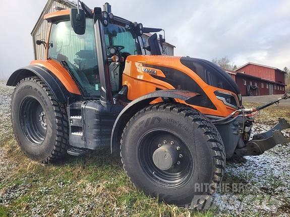 Valtra T255 Трактора