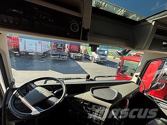 Volvo  Контейнеровозы