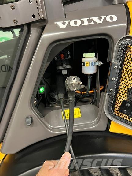 Volvo JL25H Фронтальные погрузчики